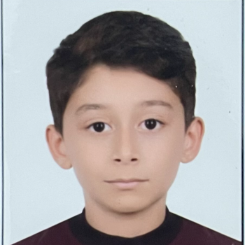 آریا حیدرنژاد